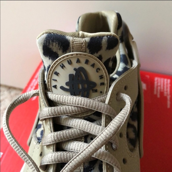 💵👇🏻🌧 NIB🌧 NIKE leopard Air Huarache Run Print - Picture 6 of 7